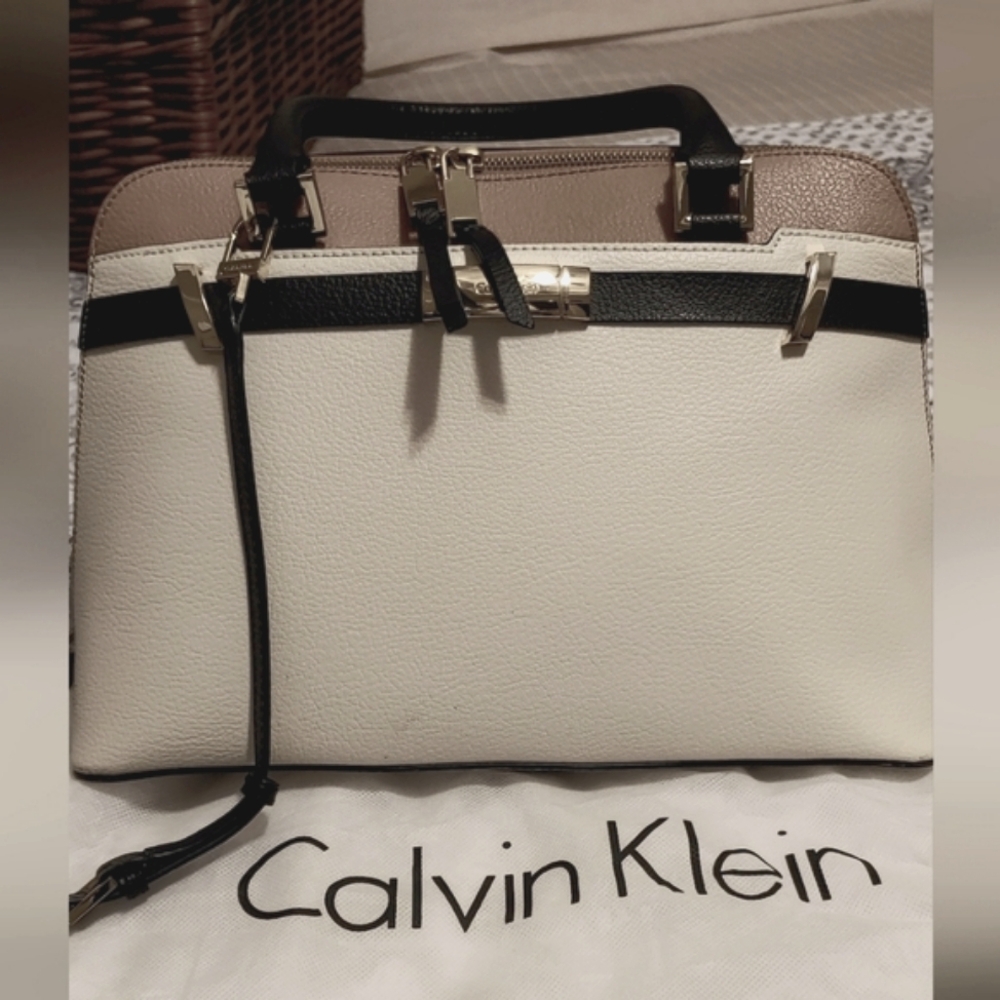 Tricolor Calvin Klein purse